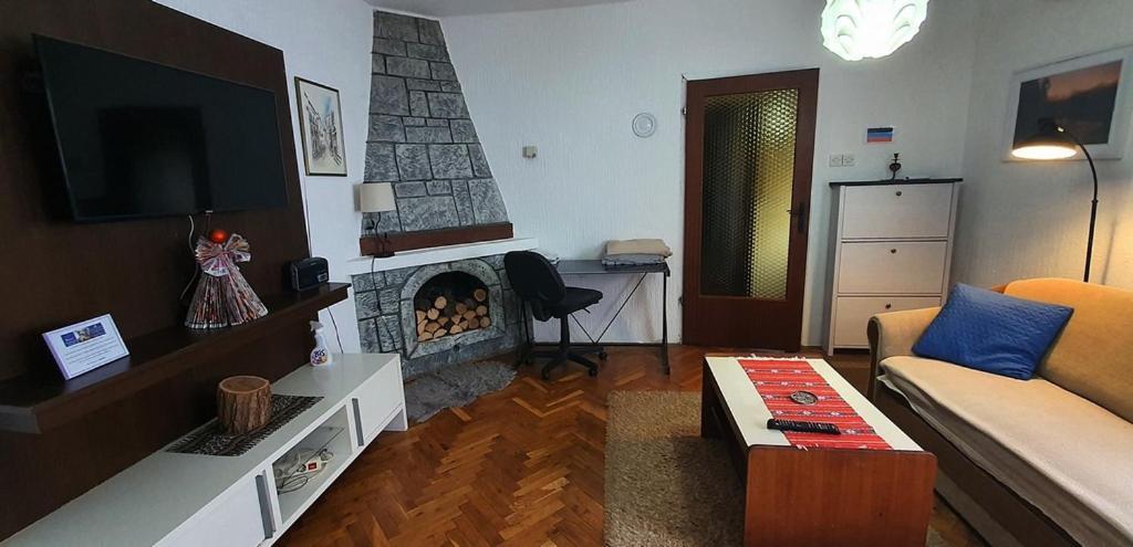 Apartman Ksenija Dakovo Ngoại thất bức ảnh