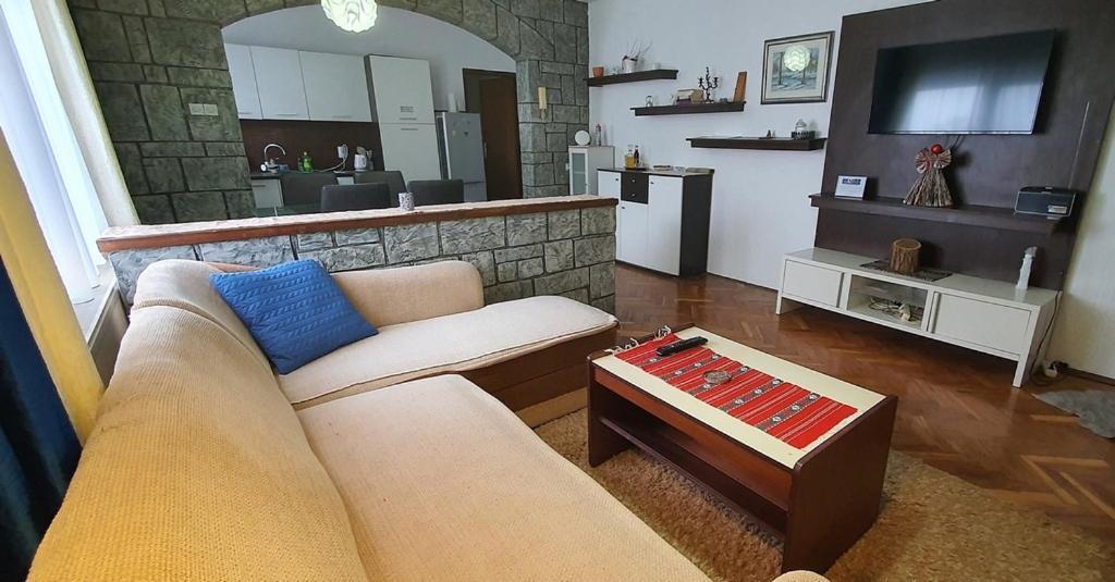 Apartman Ksenija Dakovo Ngoại thất bức ảnh